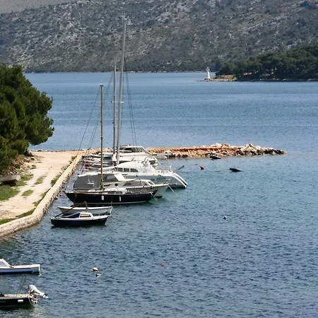 6116d Marina